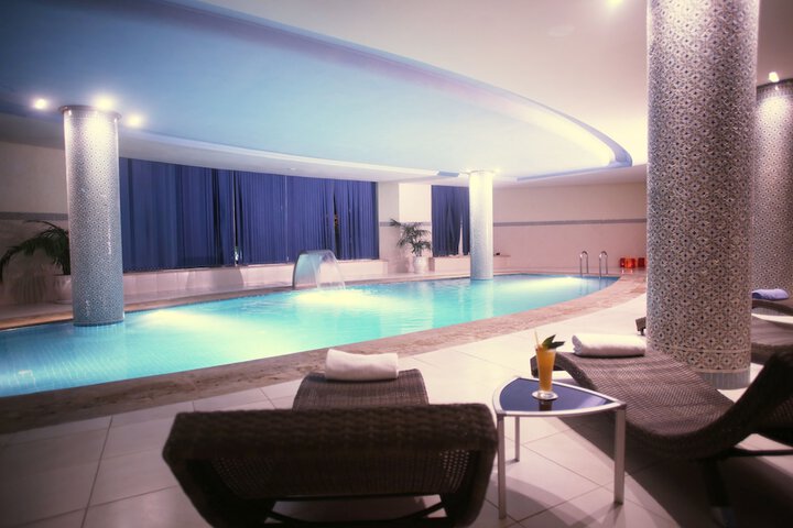 Hotel Pool