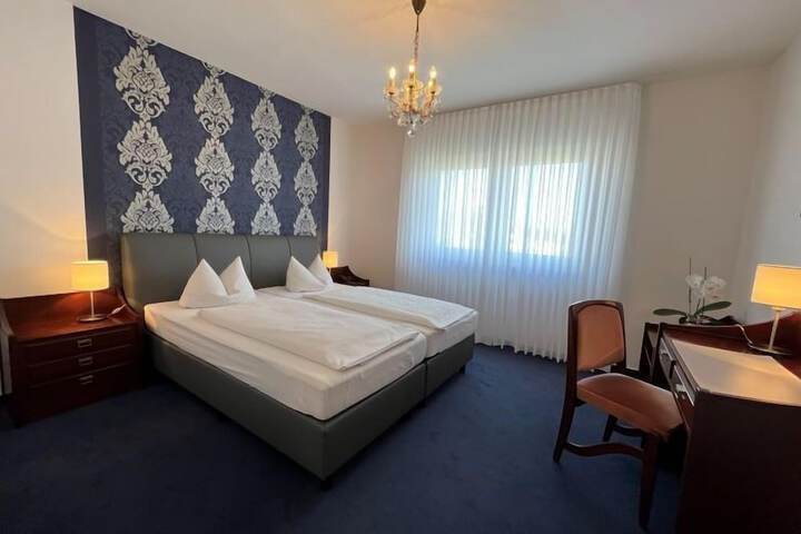 Room 4 of 23