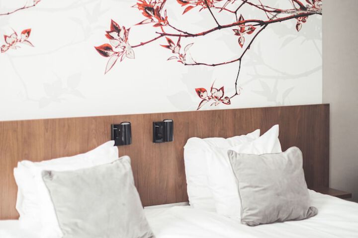 Room 18 of 101