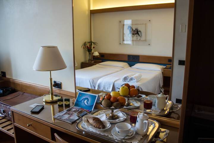 Room 10 of 67