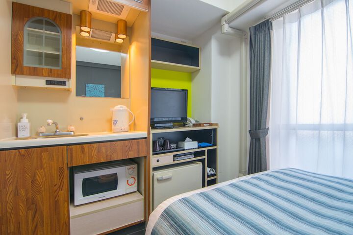 Room 17 of 43
