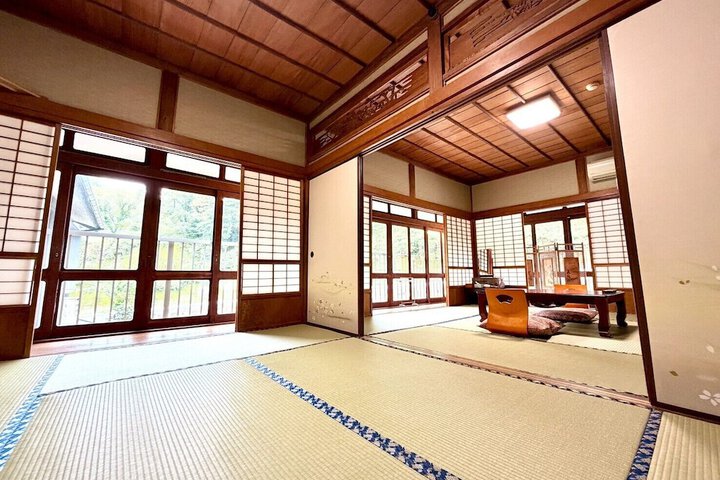 Room 28 of 53