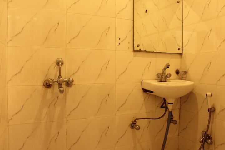 Room 15 of 15