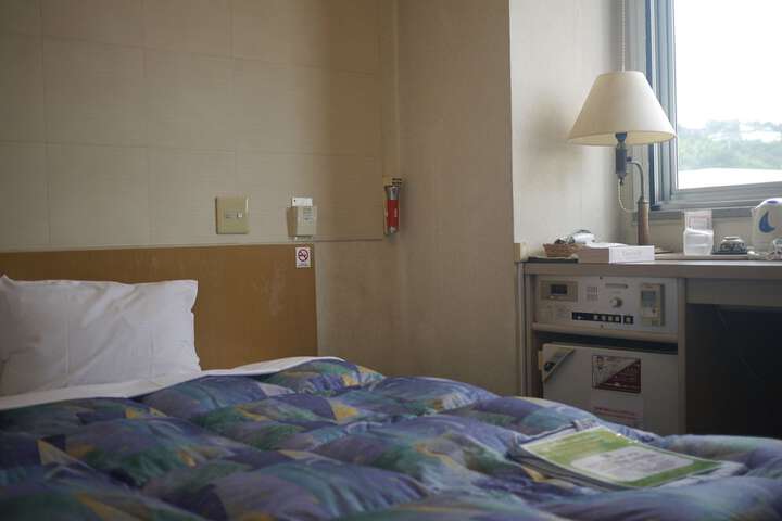Room 9 of 36
