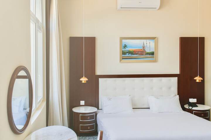 Room 8 of 64