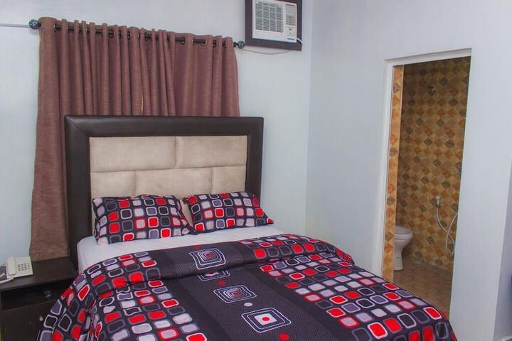 Room 8 of 20