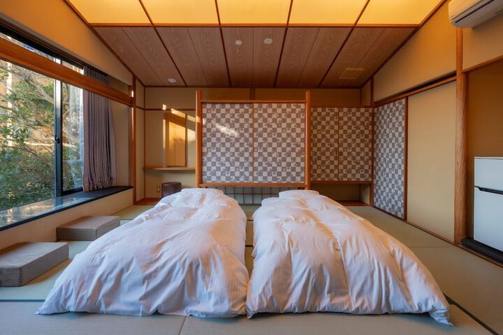Room 14 of 26