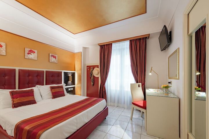 Room 9 of 23