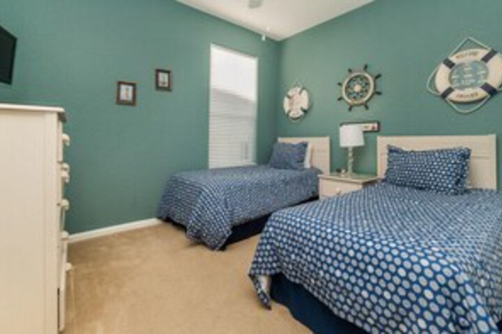 Room 40 of 43