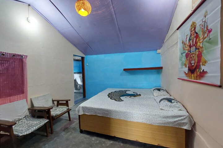 Room 4 of 14