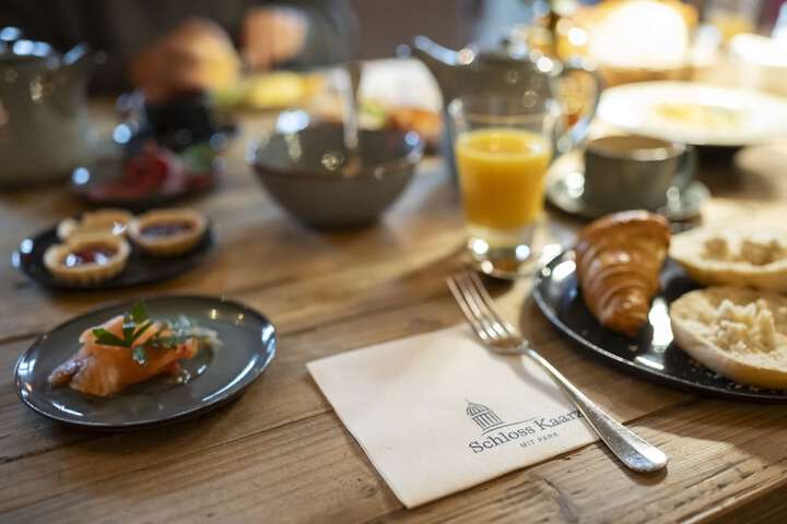 Breakfast/Coffee Service 42 of 84