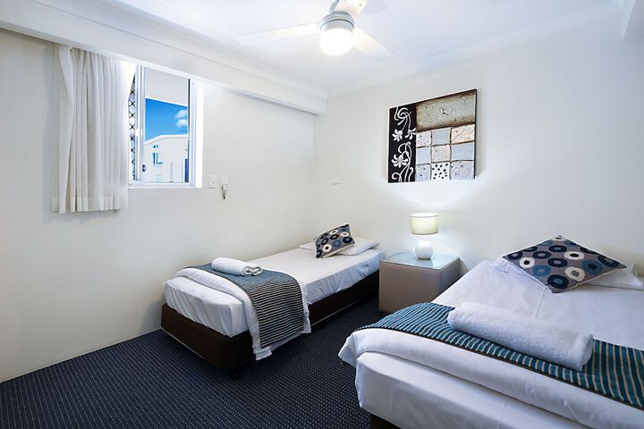 Room 6 of 115