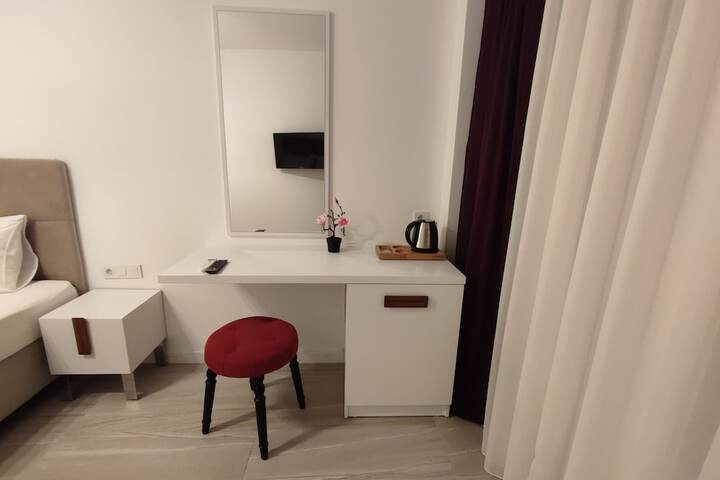 Room 6 of 59
