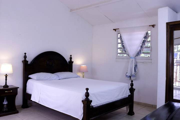 Room 4 of 14