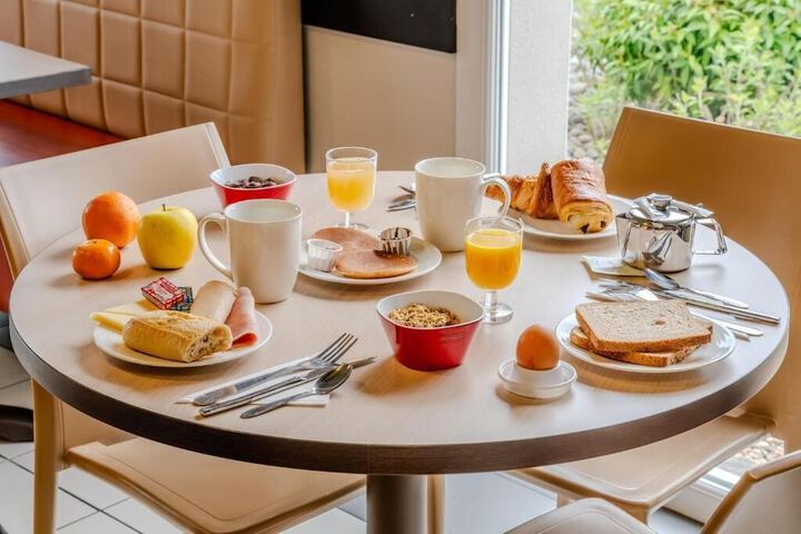Breakfast/Coffee Service 17 of 19