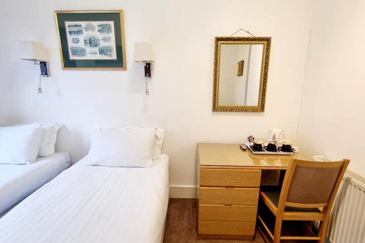 Room 29 of 45