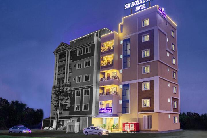 SM Royal Stay Hotel - Near Bangalore international Airport