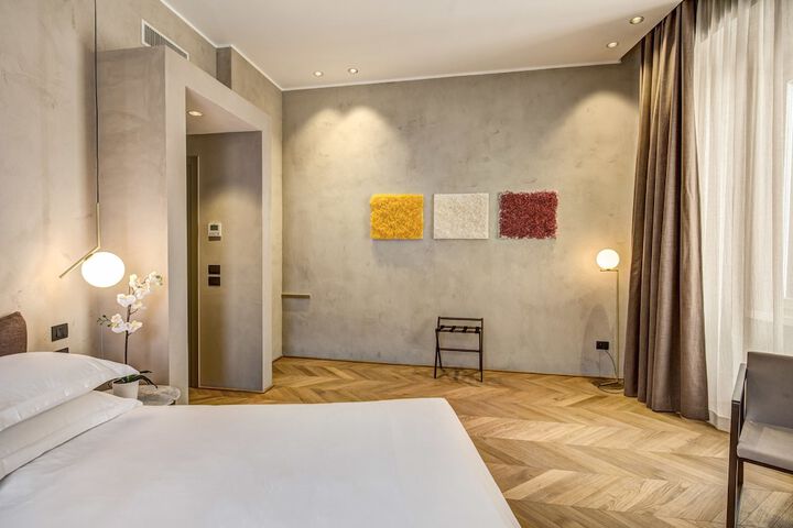 Room 11 of 55