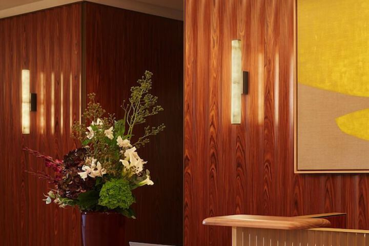 Concierge desk