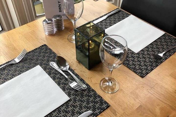Dining 45 of 54