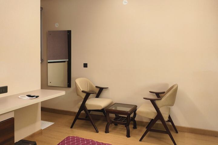 Room 28 of 73