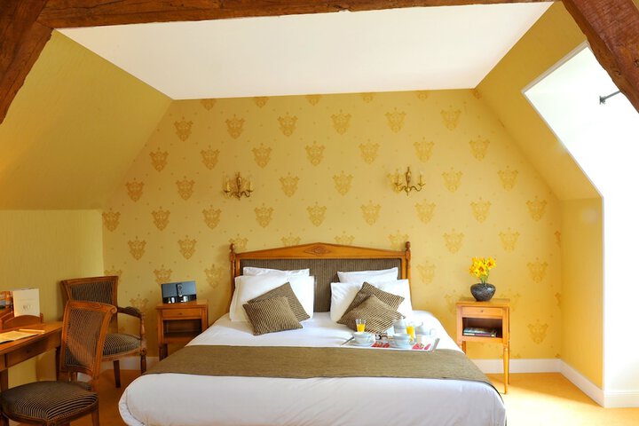 Room 16 of 79