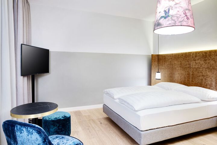 Room 13 of 52