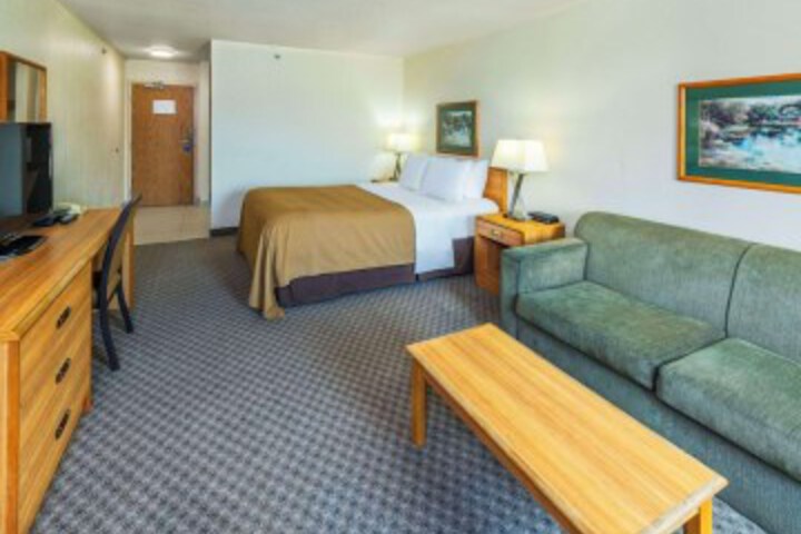 Room 30 of 76