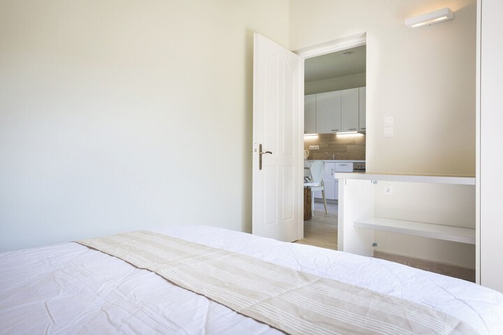 Room 12 of 44