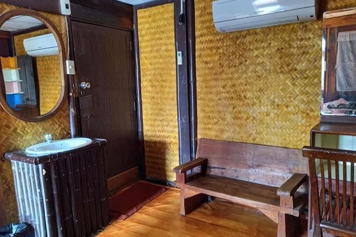 Room 16 of 41