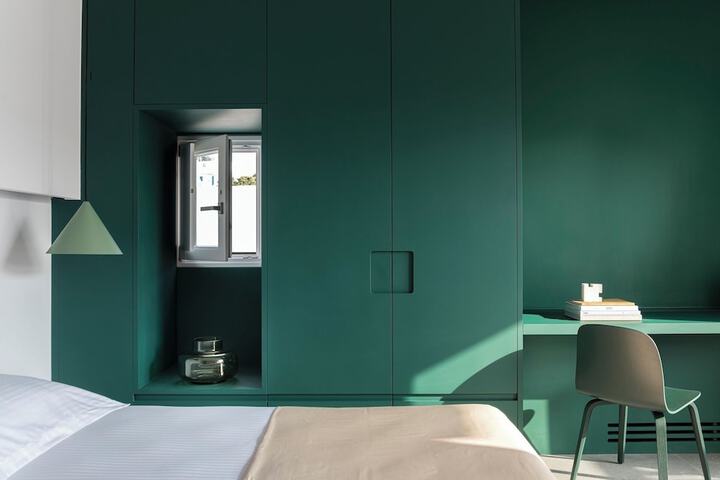 Room 47 of 171
