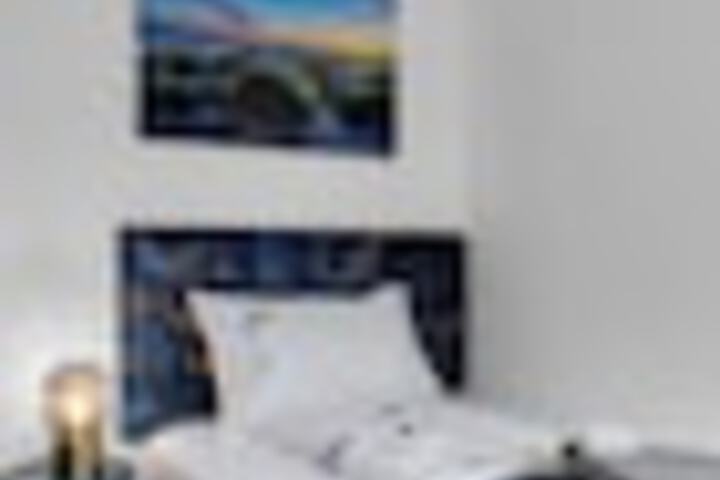 Room 68 of 219