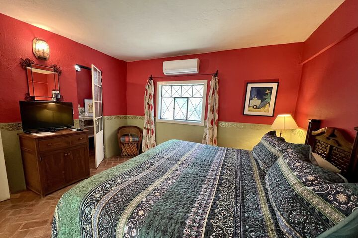 Room 14 of 174