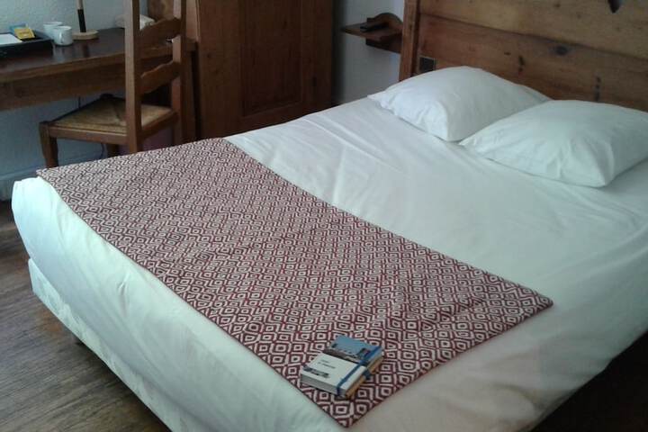 Room 21 of 49
