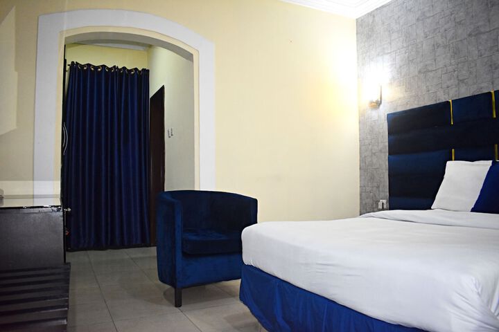 Room 26 of 67