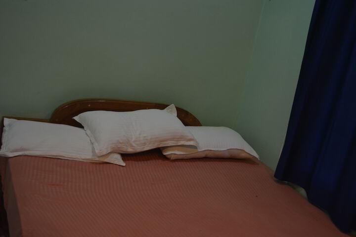 Room 27 of 94