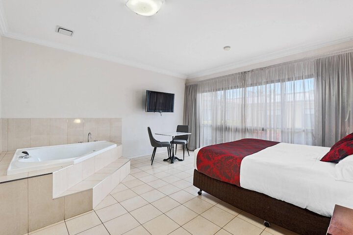 Room 48 of 121