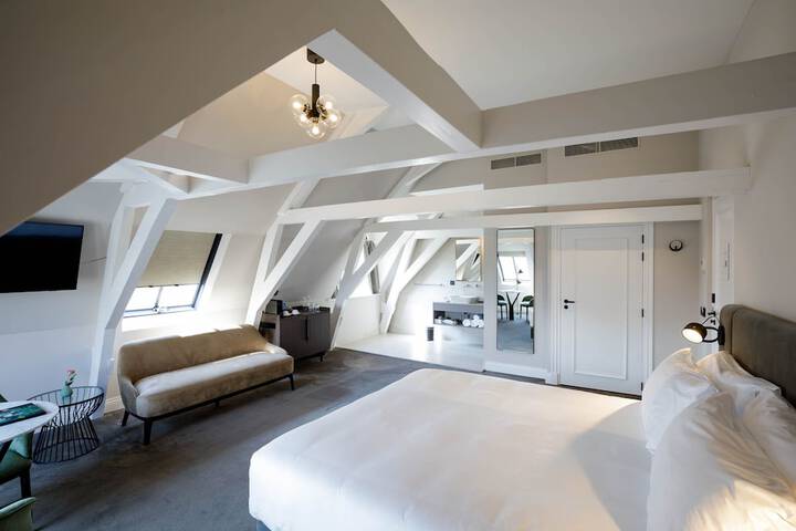 Room 43 of 88
