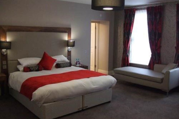 Room 7 of 49