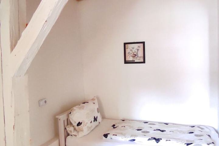 Room 19 of 52