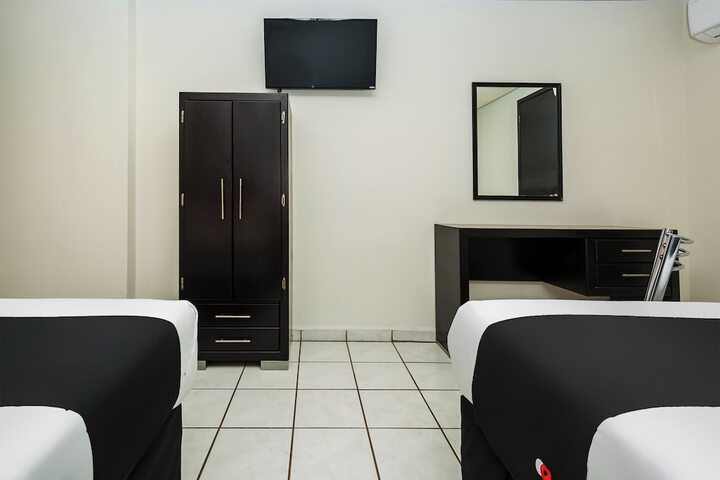 Room 17 of 39