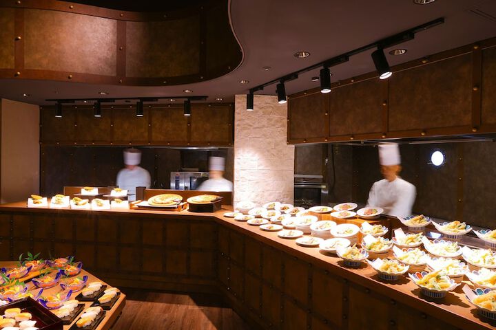 Dining 49 of 54