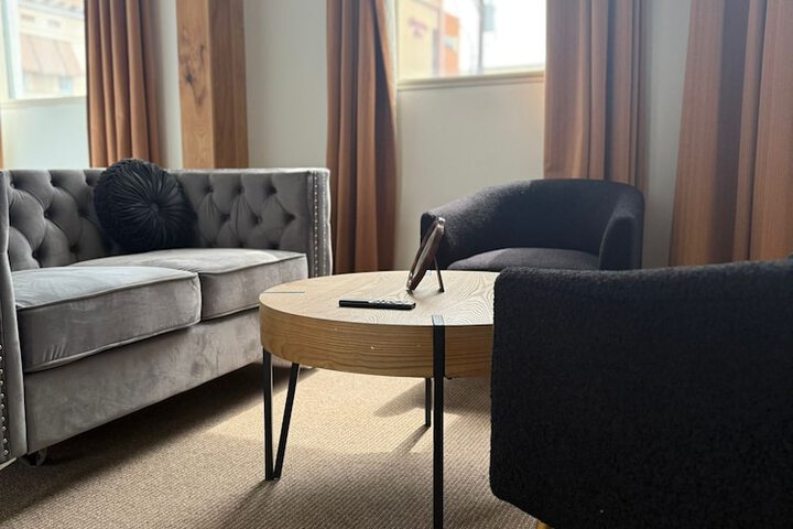 Room 82 of 153
