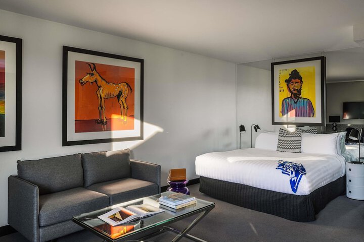Room 51 of 110