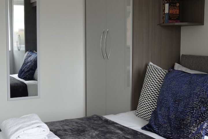 Room 28 of 49
