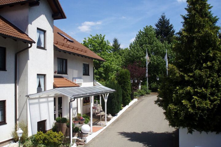 Hotel Exterior 14 of 14