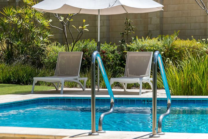 Pool Hotel