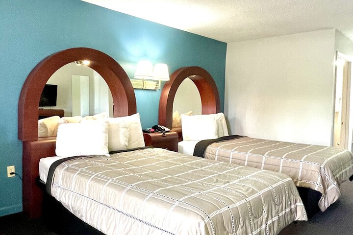 Room 2 of 17