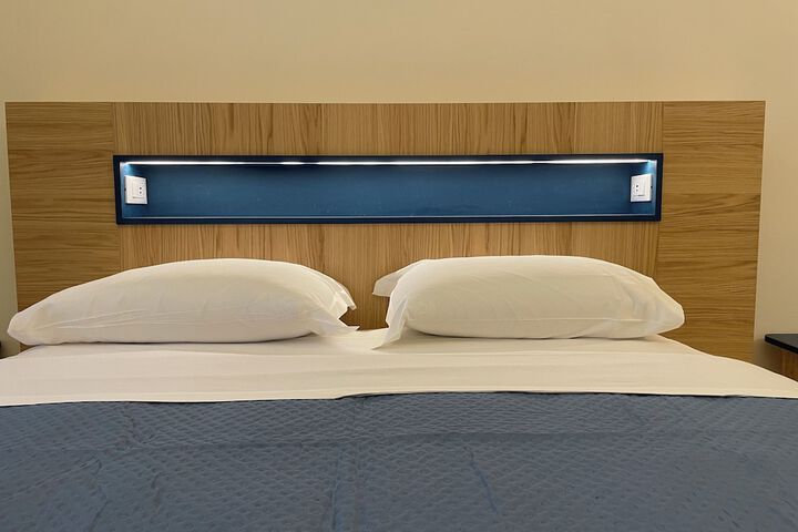Room 8 of 54