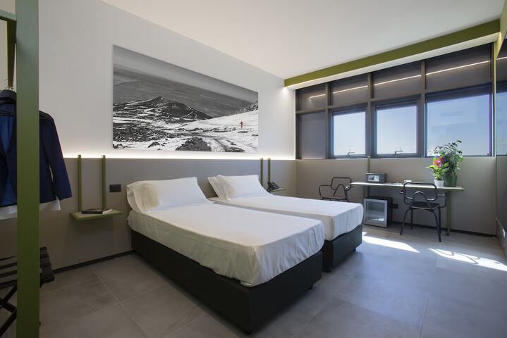 Room 15 of 123